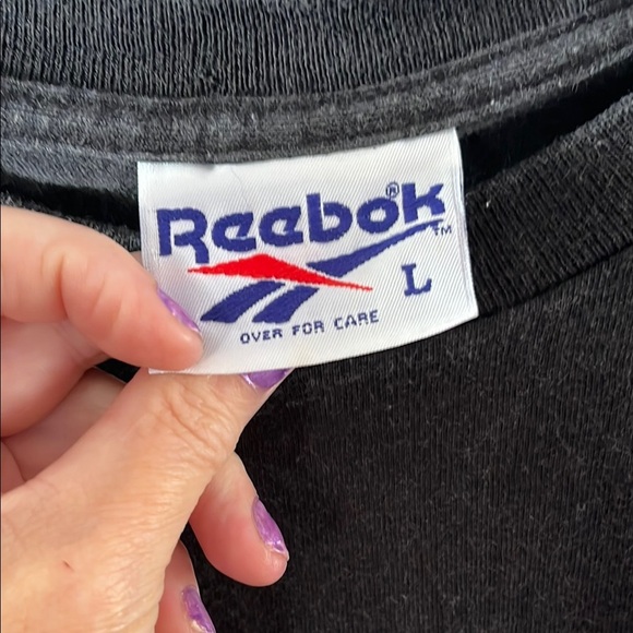 Vintage Reebok Men's Long Sleeve Tee - Picture 3 of 6